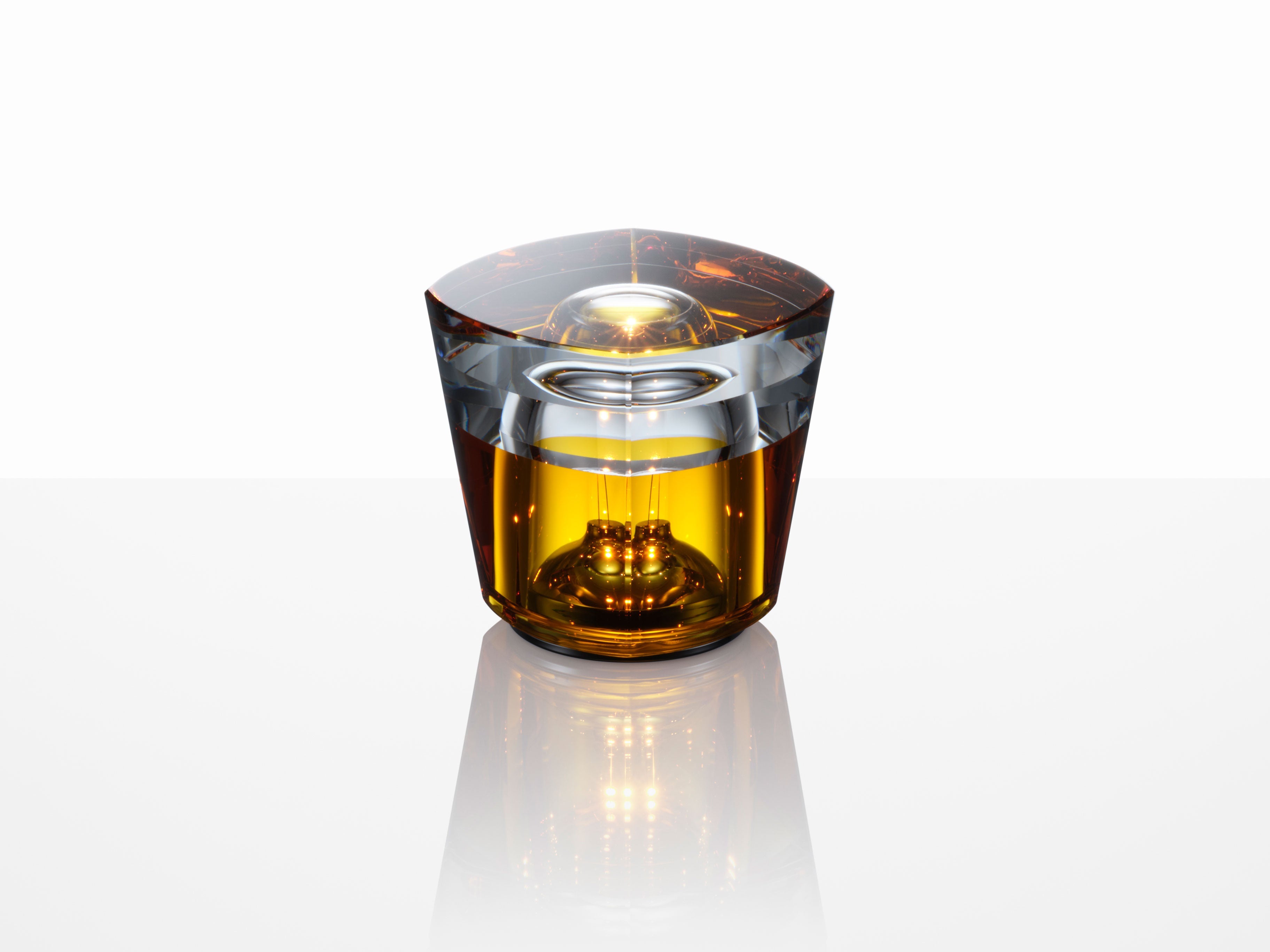 【新作「Still（スティル）」を カッシーナ・イクスシーから先行発売のお知らせ】